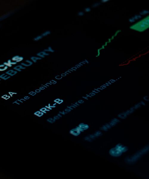 Vad är BSE Sensex och Dess Inverkan på Indiens Investeringsklimat?