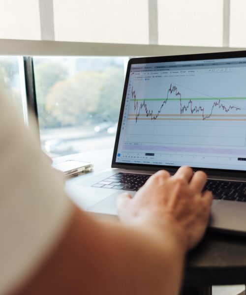 Investera i Globala Aktieindex – Fördelar och Utmaningar